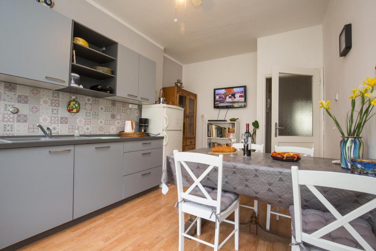 Pietas Iulia Apartment *